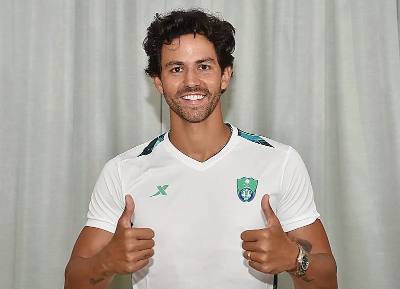 الأهلي يتعاقد رسميا مع ريبيرو