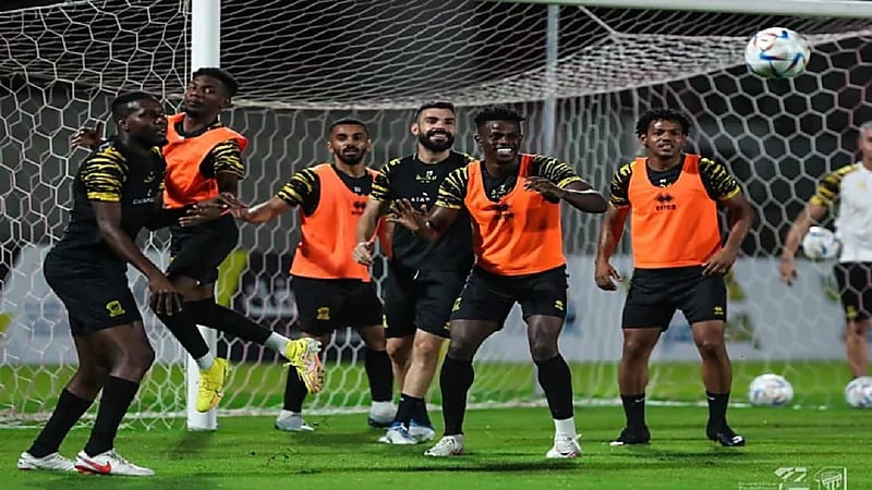 تعرف على حكام مباريات اليوم بدوري روشن