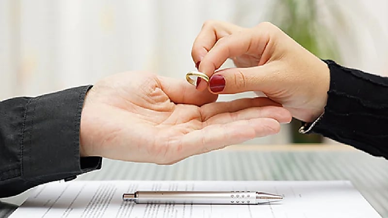 بالفيديو .. سبب ارتفاع حالات الطلاق بين أبناء الجيل الحالي