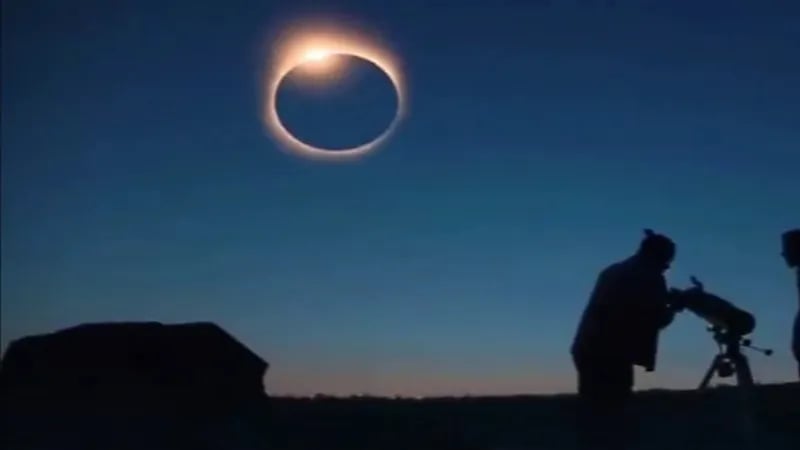 فلكية جدة : سيشهد العالم يوم غد كسوفاً جزئياً عميقاً(فيديو)