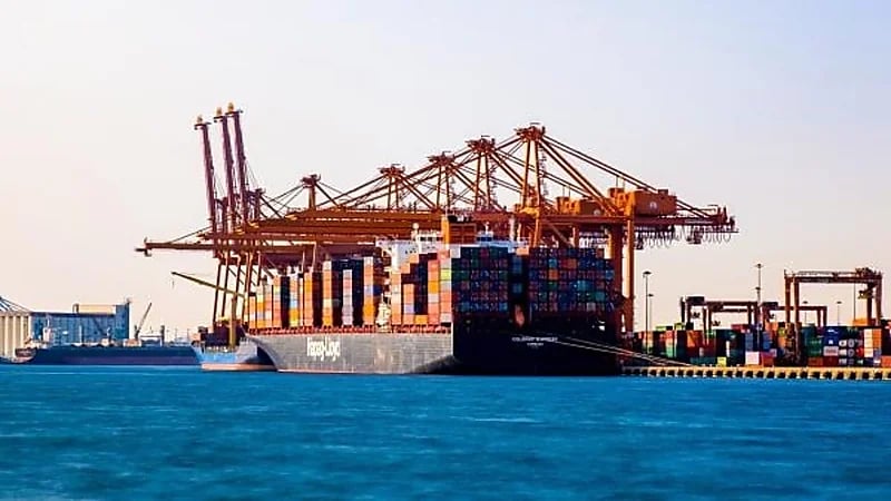 الموانئ السعودية تسجل ارتفاعا في المناولة بنسبة 13%