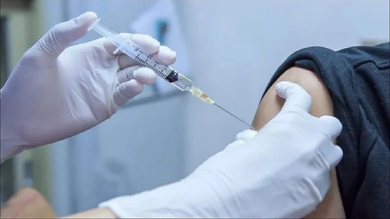 "الصحة" تتيح الحصول على الجرعة المحدثة من لقاح كورونا