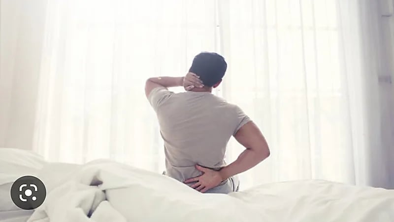 الخضيري يوضح سبب معظم آلام الظهر والرقبة