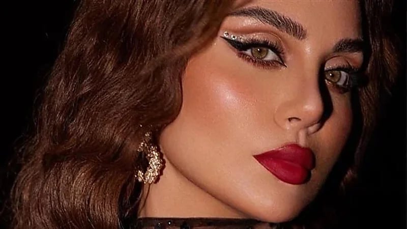 شاهد.. ابنة هيفاء وهبي تستعرض أنوثتها بفستان مثير 