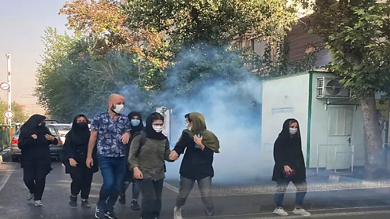 بمناسبة يوم المرأة..الملالي يغير اسم دورية "شرطة الآداب" لاسم "ألطف"