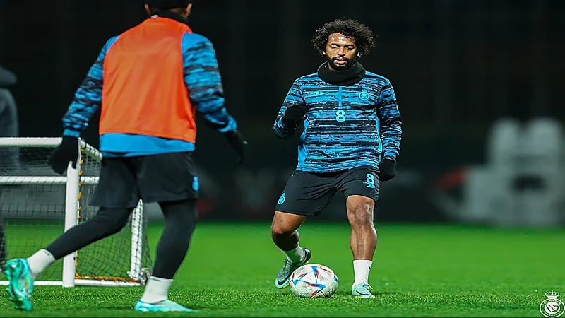 الانضباط: تغريم مدرب النصر ولاعبه "الصليهم"