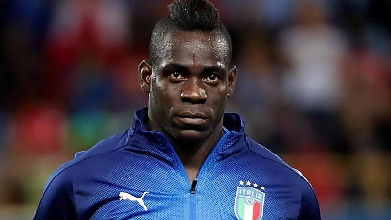 مدرب إيطاليا يرد على تصريحات بالوتيلي