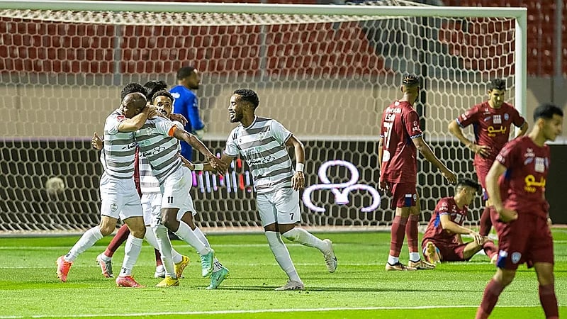 الطائي يفوز على أبها بهدف دون رد