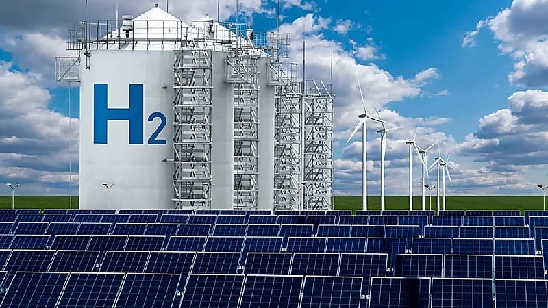 وصول  أول دفعة من توربينات الرياح بمصنع للهيدروجين الأخضر في نيوم