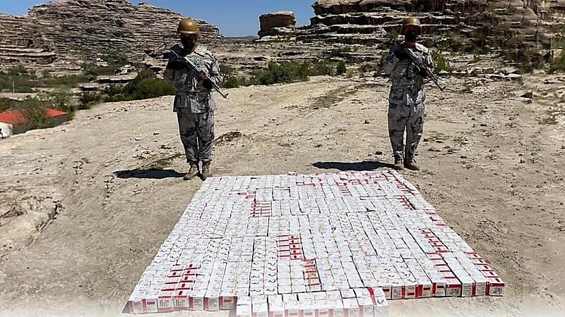 إحباط تهريب 124050 قرص خاضع لتنظيم التداول الطبي بعسير