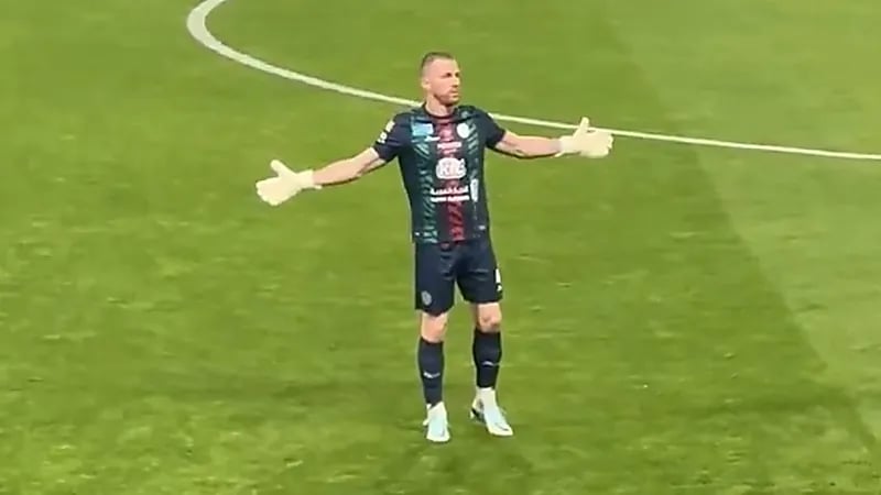 غضب حارس الاتفاق من رابطة النصر .. فيديو