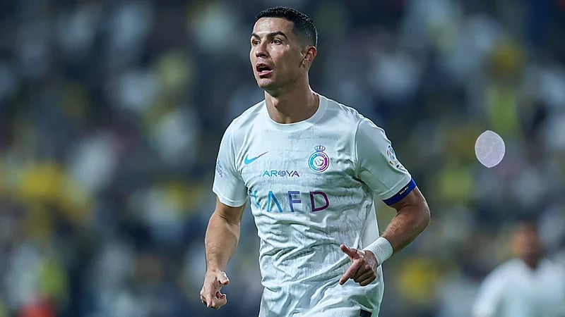 رونالدو يسخر من ترتيب الأفضل لعام 2023 .. صورة