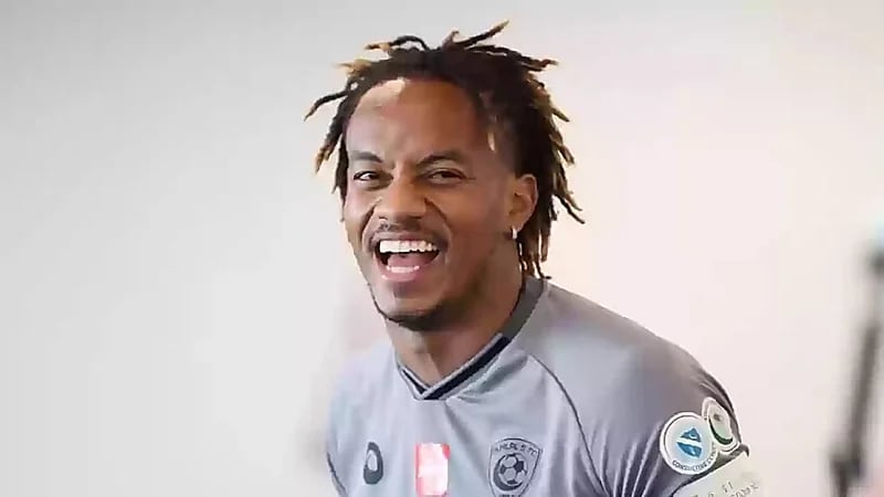 ضحكات كاريلو خلال تسجيل سعود عبدالحميد في الاتحاد .. فيديو