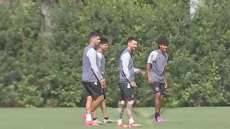 ميسي يشارك في تدريبات فريقه استعدادا لمواجهة مونتيري .. فيديو