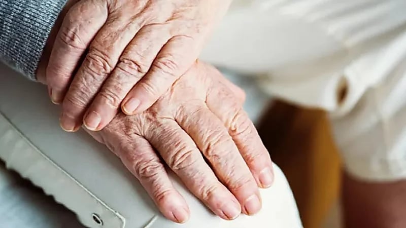 عليك تجنبها .. أطعمة تعرضك للشيخوخة المبكرة