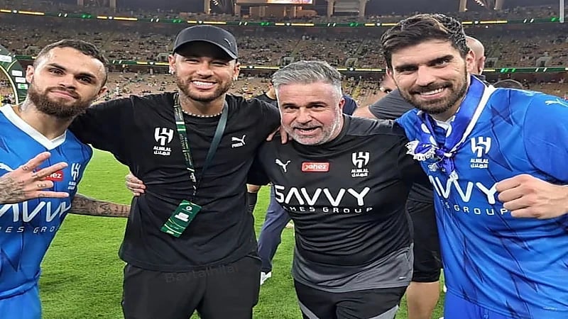 كارلوس برونو يغادر الطاقم الفني للهلال