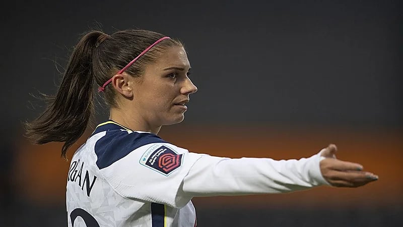 نجمة منتخب أمريكا تعلن إعتزالها بسبب الحمل