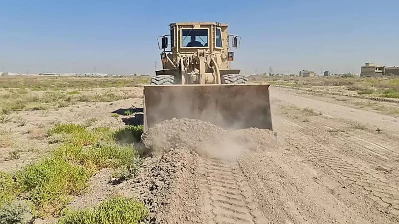 رجل ينجو من الموت بأعجوبة بعد دفنه بالخطأ .. فيديو