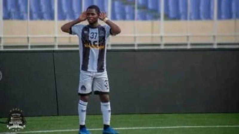 مازيمبي يعلن غياب موامبا بسبب "السحر الأسود"