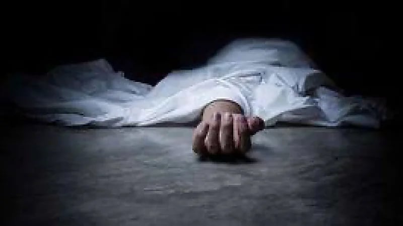 سيدة رفض زوجها إعطائها المال فقررت التخلص منه بمساعدة عشيقها