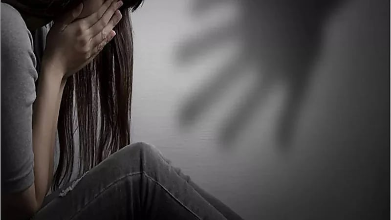 رجل دين يعتدي على 60 امرأة في إيران