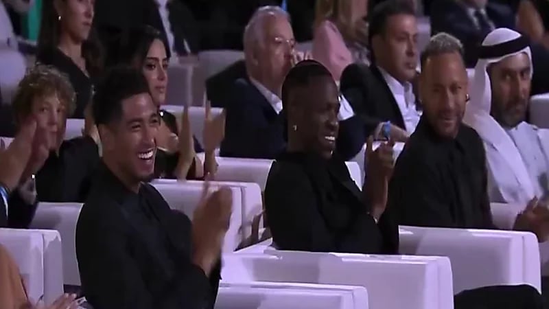 نيمار وجورجينا: جدل حول نظراته وترتيب المقاعد في حفل غلوب سوكر.. فيديو