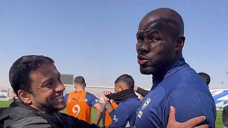كوليبالي لـ محمد الشلهوب: أنت أسطورة الهلال .. فيديو