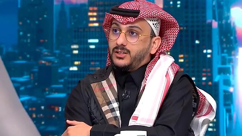 زوجة تضع الحشيش في سيارة زوجها بالاتفاق مع سائقه انتقامًا منه .. فيديو