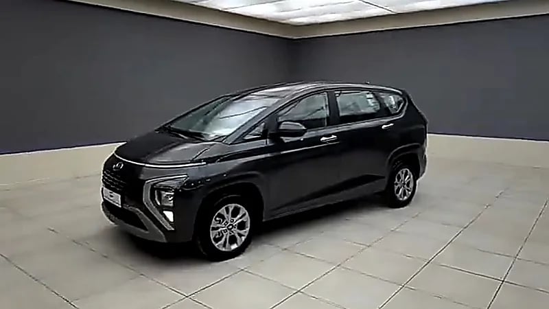 مواصفات وسعر سيارة هيونداي ستار جيزر 2025 .. فيديو