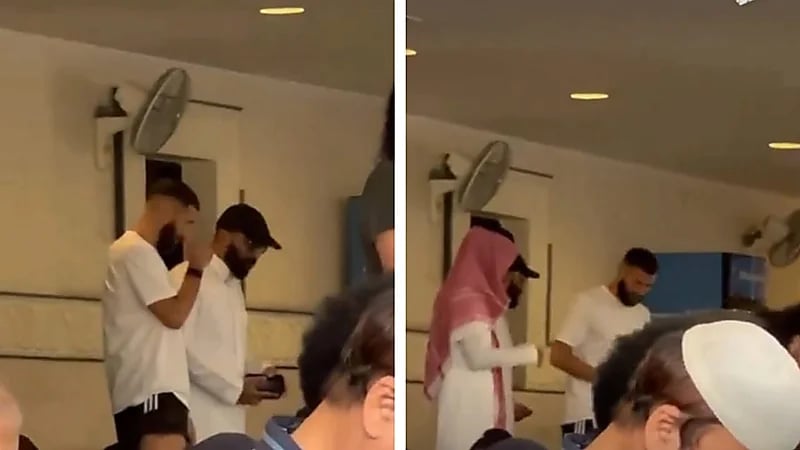 بنزيما يؤدي صلاة الجمعة في أحد مساجد جدة .. فيديو