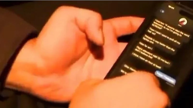 رسالة وداع من راكبة لزوجها قبل كارثة الطائرة الأميركية