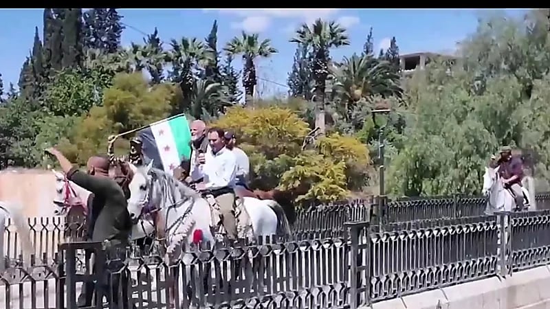 مسيرة الحجاج الإسبان بالخيول إلي مكة .. فيديو