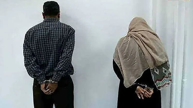 سيدة تقتل ابنتها بضربها وحرقها بالسجائر لقطعها سهرتها مع عشيقها