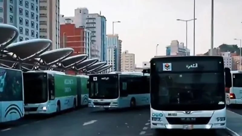 حافلات مكة تنطلق بخطة شاملة لتخفيف الازدحام والتلوث .. فيديو