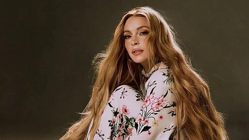 ليندسي لوهان تكشف أسرار نضارة بشرتها وشبابها