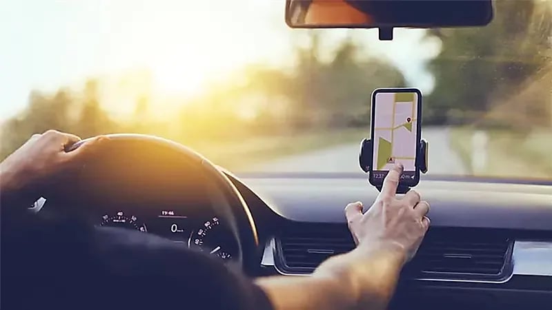 القبض على سائق تحرش بفتاة وسرق متعلقاتها الشخصية