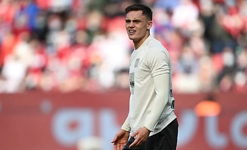 نجم باير ليفركوزن يرد على شائعات انضمامه إلى ليفربول واختيار الرقم 10