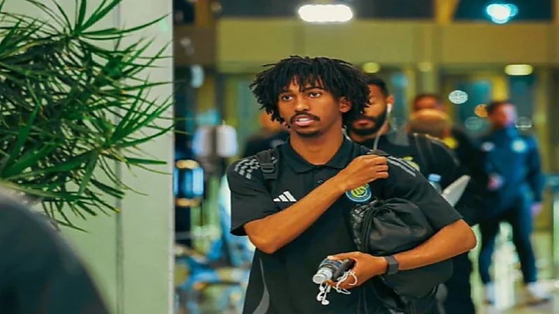 الاتحاد يتفق مع لاعب النصر محمد هزازي لـ4 مواسم بعد دخوله الفترة الحرة