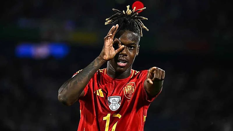 زينيت يسخر من أزمة برشلونة المالية بتبرع رمزي لصفقة ويليامز .. صور