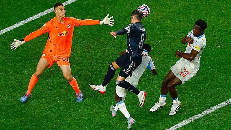 ريال مدريد يفوز على سالزبورغ بثلاثية ويتأهل إلى دور الـ16