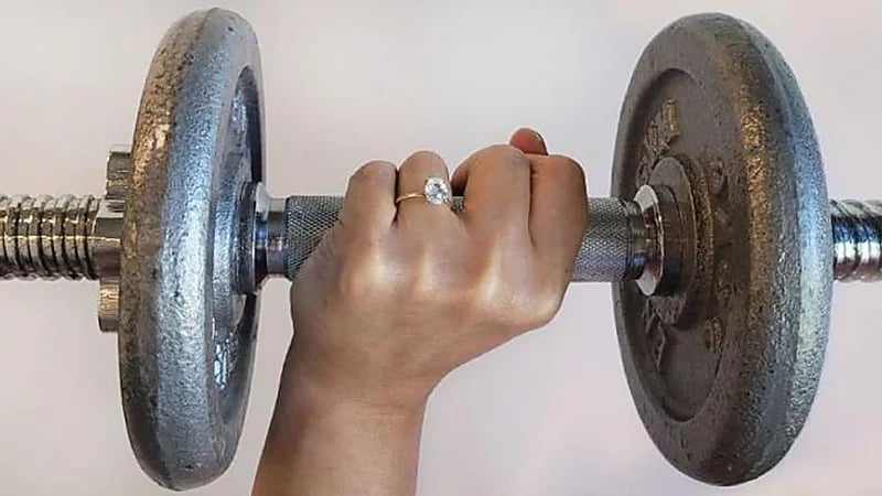 ارتداء خاتم الزواج أثناء التمارين الرياضية يعرضك لمخاطر صحية كبيرة