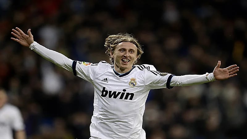 مودريتش ينضم إلى ميلان في صفقة انتقال حر