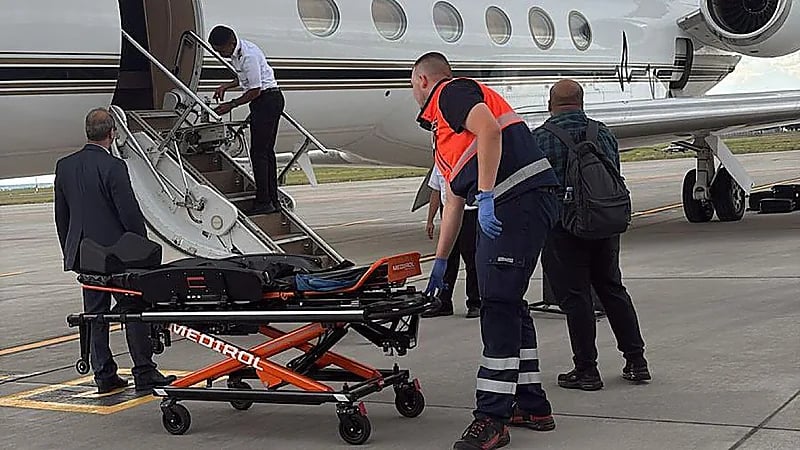 سفارة المملكة في التشيك تنقل مواطنًا بالإخلاء الطبي لاستكمال علاجه داخل الوطن