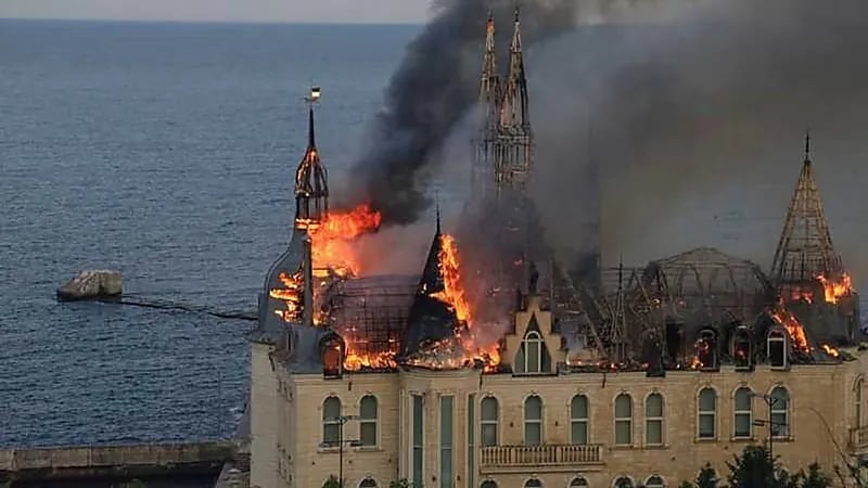 اندلاع حريق في ميناء أوديسا الأوكراني بعد هجوم روسي