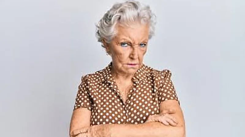 تقدم السن يضاعف مشاعر الغضب لدى النساء لكن التعبير عنها يصبح أكثر هدوءًا