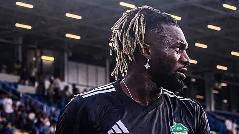 ماكسيمان يقترب من كلوب أمريكا