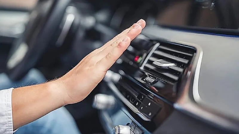 نصائح ضرورية لتجنب الاختناق بغاز مكيف السيارة .. فيديو