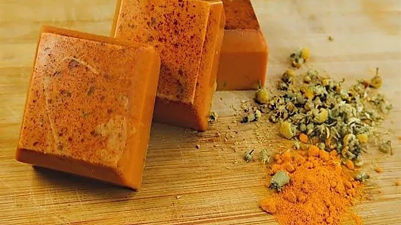 فوائد مذهلة لصابون الكركم للبشرة من أول استخدام