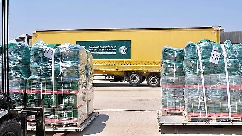 وصول الطائرة الإغاثية الثانية إلى سوريا تحمل مساعدات لمتضرري حرائق اللاذقية