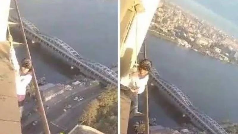 لحظات مرعبة لانتحار فتاة من الطابق الـ 23 بأحد فنادق القاهرة.. فيديو